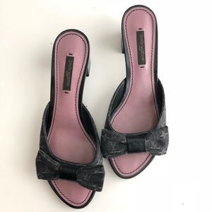 Pre-owned Louis Vuitton Monogram Denim Slide Sandals – Sabrina's Closet